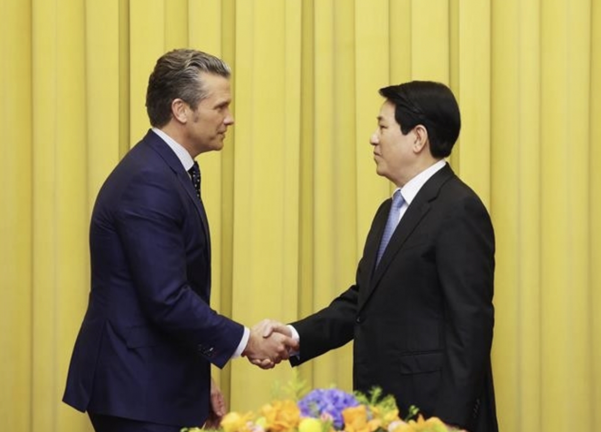 State President receives US Secretary of War